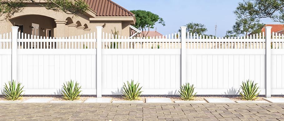 ActiveYards-Vinyl Fence-Aspen