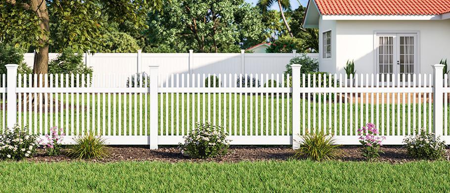 ActiveYards-Vinyl Fence-ChestnutStraight